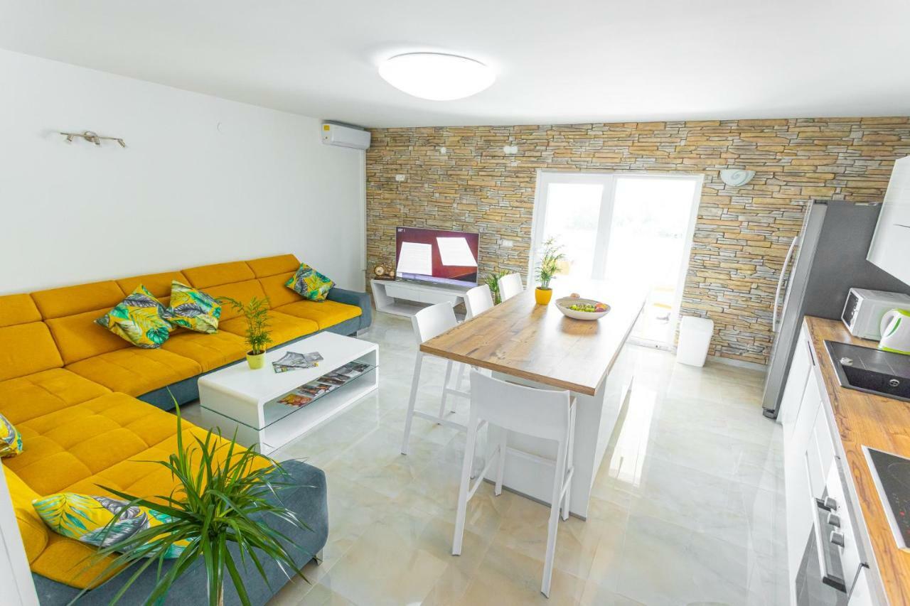 Villa Decima Milna  Ngoại thất bức ảnh